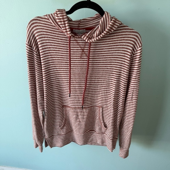 Warm & Cozy Striped Red and White Hoodie Size Large - Picture 1 of 7